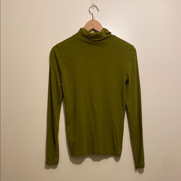 J. Crew Cotton Olive Green Turtleneck Long Sleeve Top. Size S . Style BL022 - Picture 2 of 6